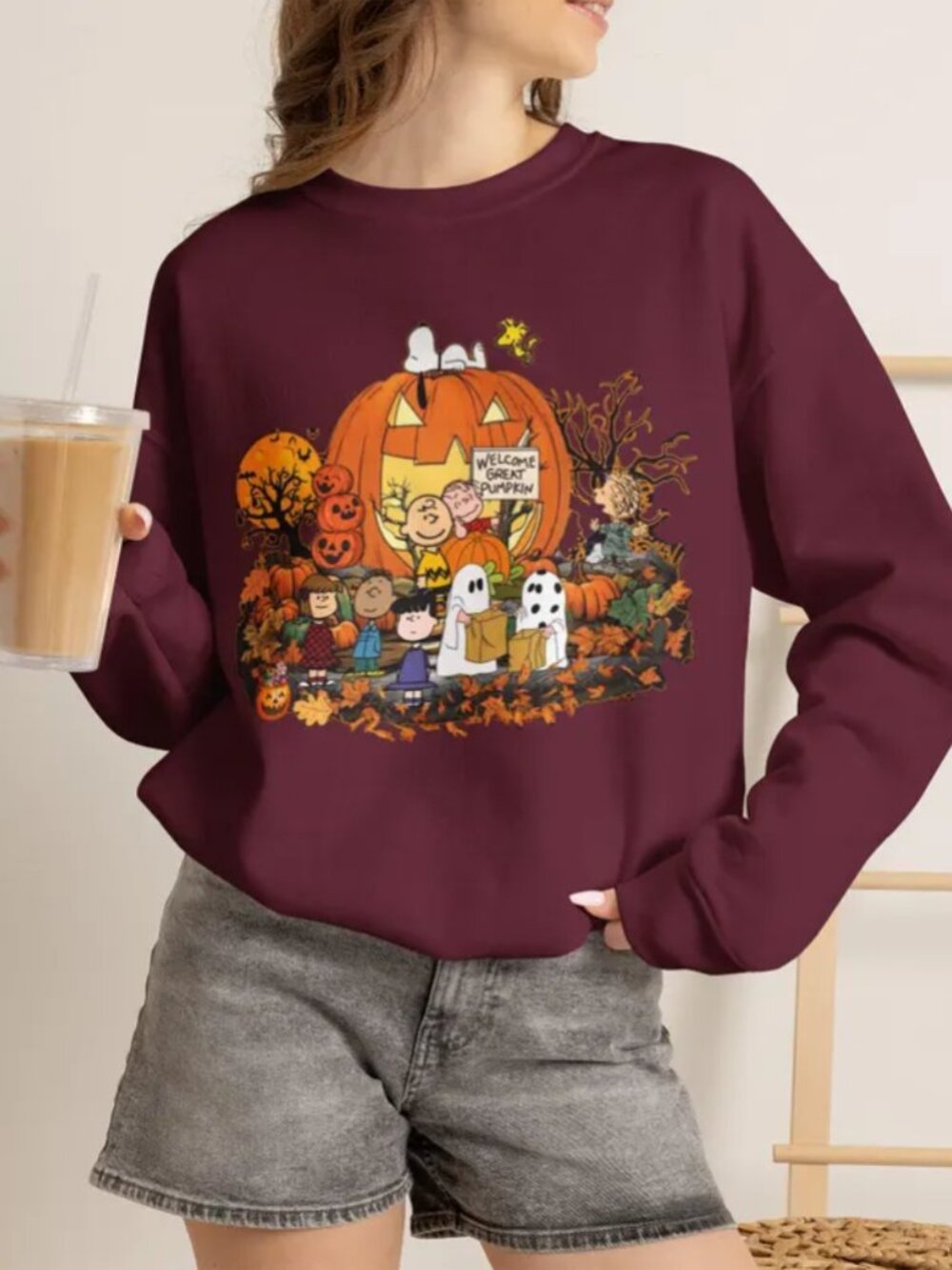 Peanuts Snoopy Great Pumpkin Halloween Graphic Sweatshirt Maroon Fall Crewneck